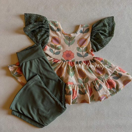 3T Magnolia Top & Flares