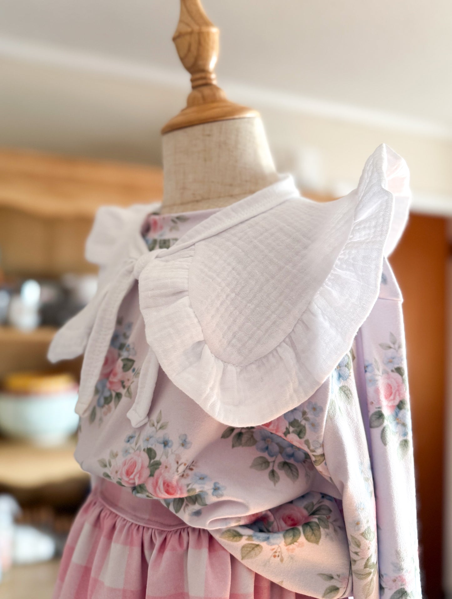 Ruffle Collar - Detachable